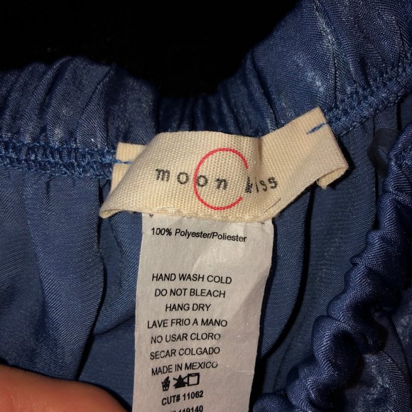 Moon Kiss Off the Shoulder Blue Top Size Small - Picture 3 of 3